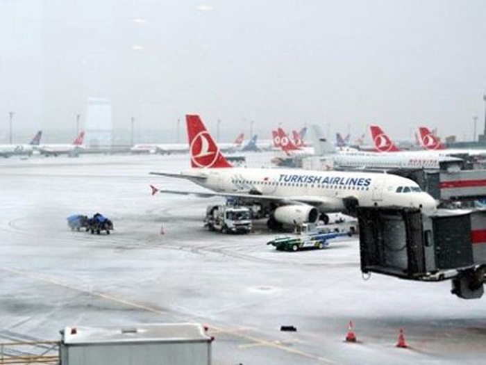 Over 800 flights cancelled at Istanbul airports due to snow 